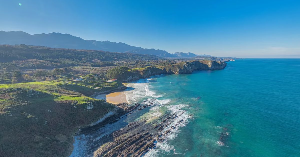 Vista aérea de Playa de Vidiago (Vidiago, Llanes)